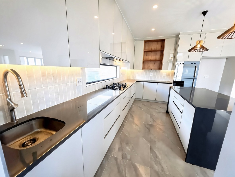 4 Bedroom Property for Sale in Sandown Western Cape